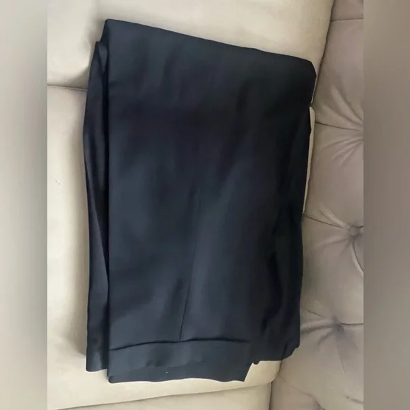 Armani Collezioni Men’s Black Big & Tall suit in excellent condition size 44L. - Picture 7 of 14